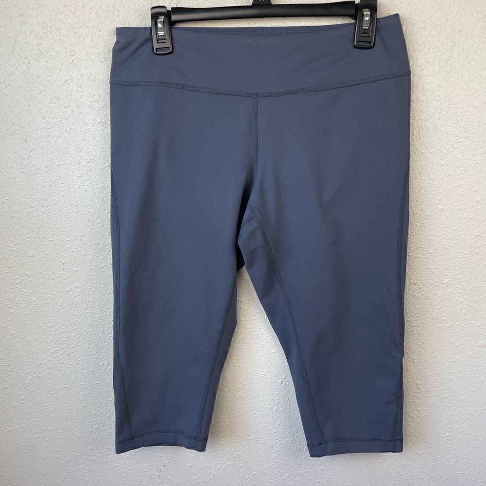 Zella Legging Shorts Size L EUC